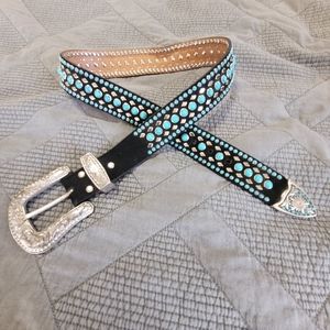 Nocona black leather And turquoise stone Western belt. Medium.